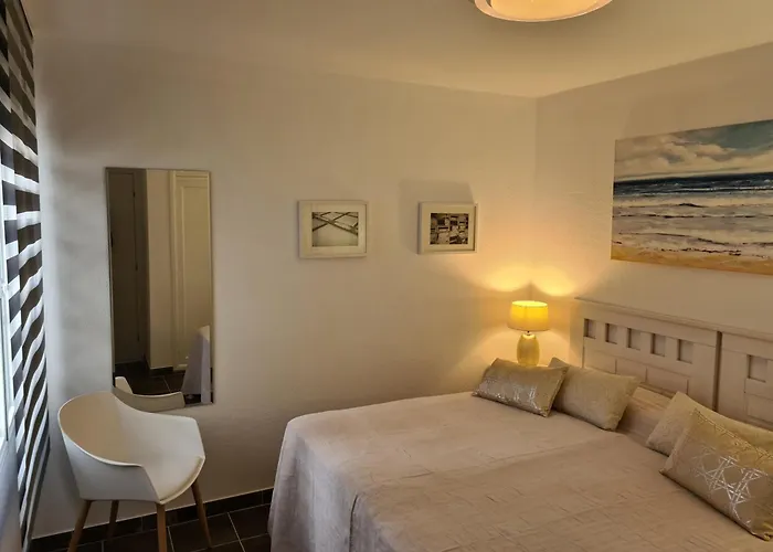 Casa Yvonne アパート コスタ・カルマ